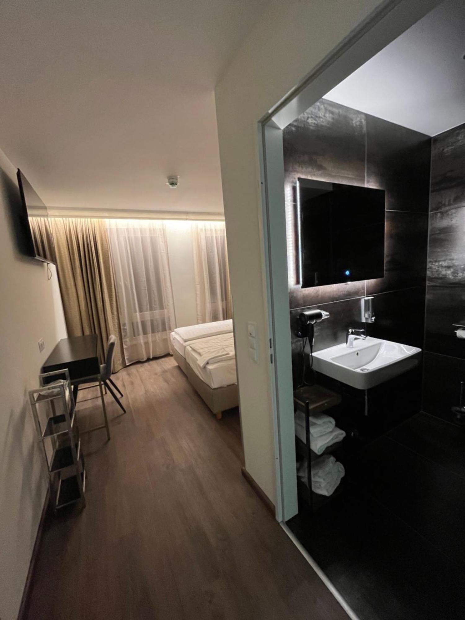 Hotel Adrett Am Dom - Digital Access Κολωνία Εξωτερικό φωτογραφία